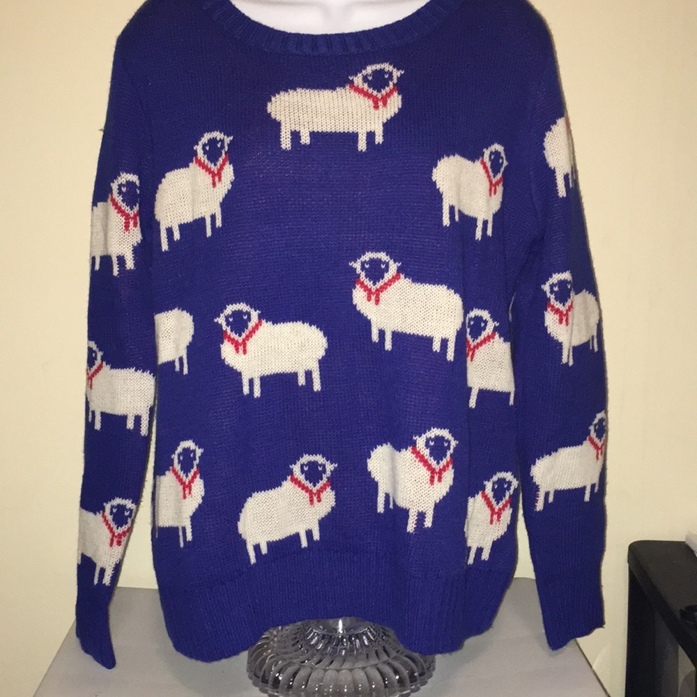Sheep print  sweater size L